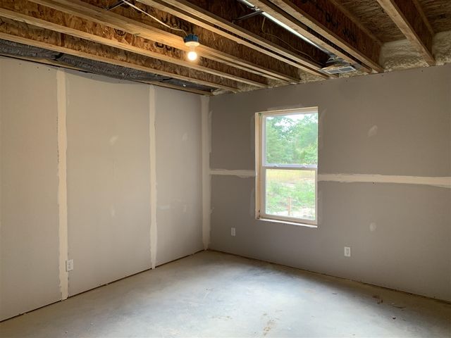 1160 N Washington Street, Lowell, MI 49331