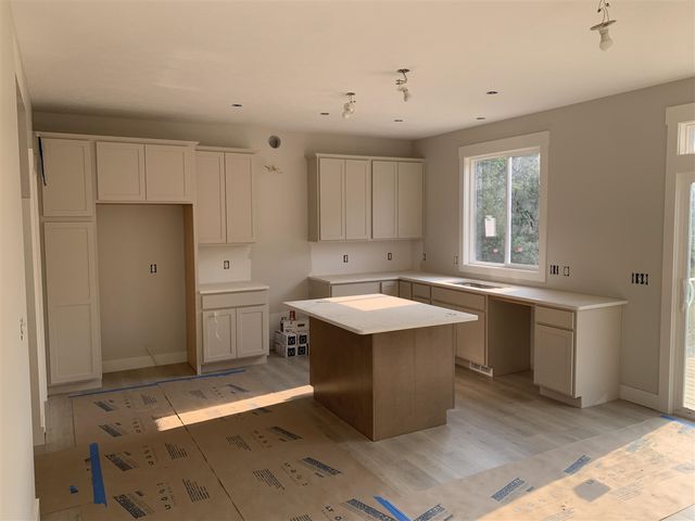 1160 N Washington Street, Lowell, MI 49331