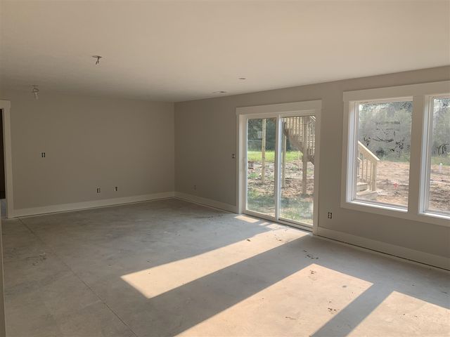 1160 N Washington Street, Lowell, MI 49331