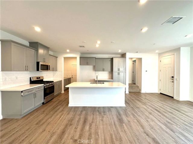 5593 Siracusa Way, Fontana, CA 92336