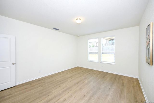 137 W Local Wave, Boerne, TX 78006