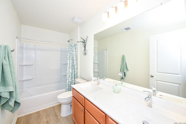 137 W Local Wave, Boerne, TX 78006
