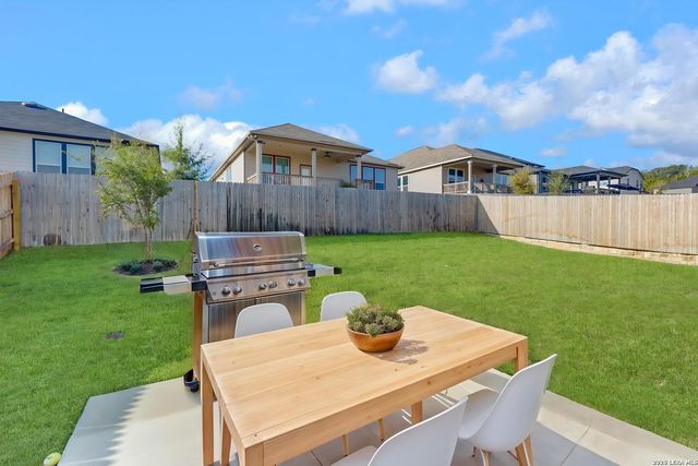 137 W Local Wave, Boerne, TX 78006
