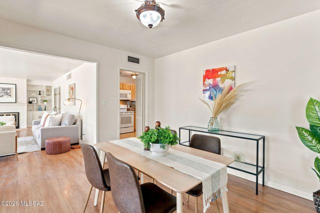 880 N Natachee Avenue, Tucson, AZ 85710