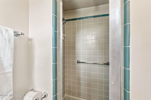 880 N Natachee Avenue, Tucson, AZ 85710