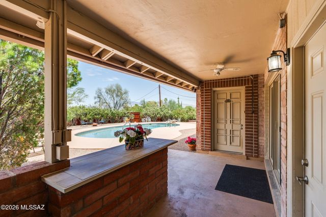 880 N Natachee Avenue, Tucson, AZ 85710