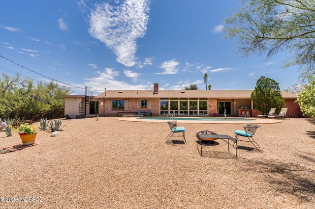 880 N Natachee Avenue, Tucson, AZ 85710