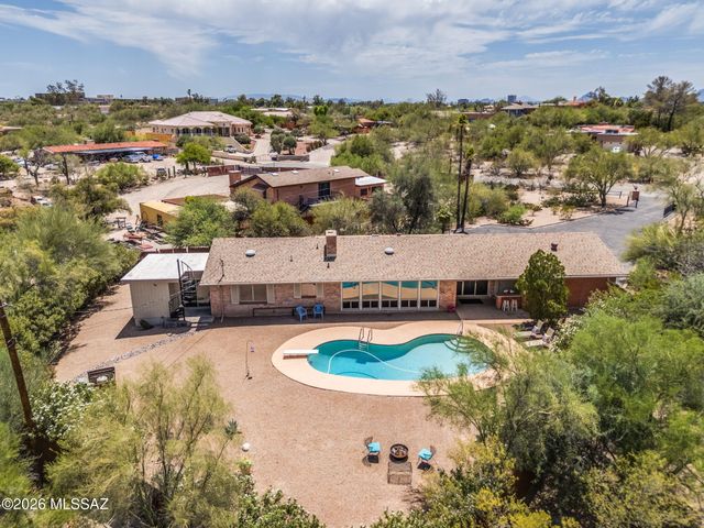 880 N Natachee Avenue, Tucson, AZ 85710