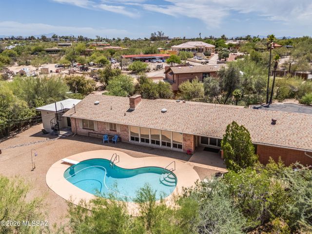 880 N Natachee Avenue, Tucson, AZ 85710