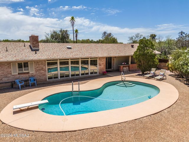 880 N Natachee Avenue, Tucson, AZ 85710