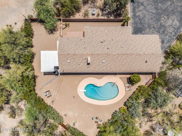 880 N Natachee Avenue, Tucson, AZ 85710