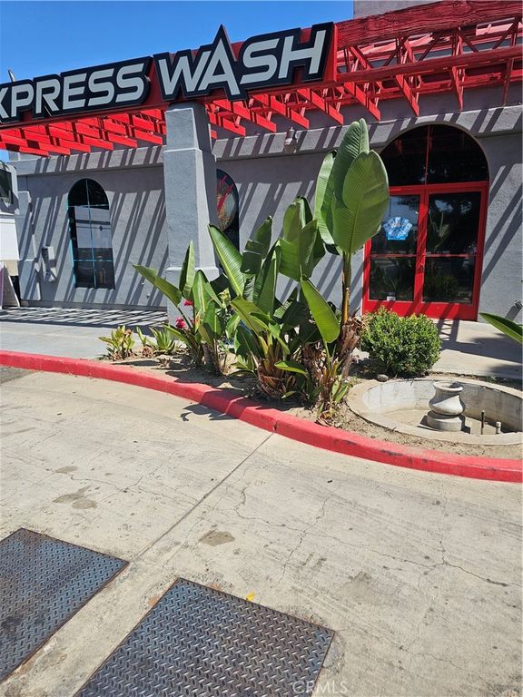 2525 E Lincoln, Anaheim, CA 92806 — exterior