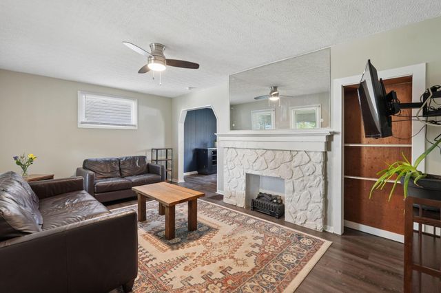 1124 E 21st Avenue, Columbus, OH 43211