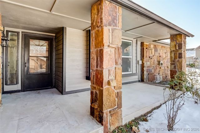 11027 S Oak Avenue, Jenks, OK 74037