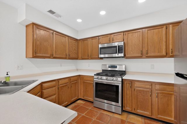 7816 Ranchwood Drive NW, Albuquerque, NM 87120