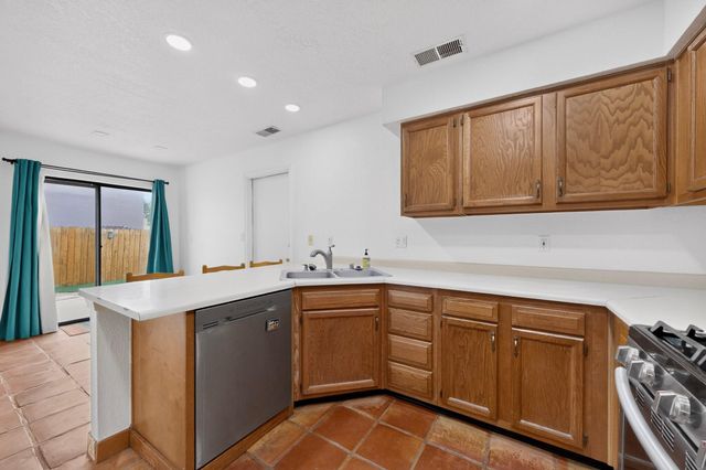 7816 Ranchwood Drive NW, Albuquerque, NM 87120