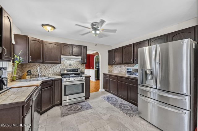 2133 4th Avenue, Toms River, NJ 08757