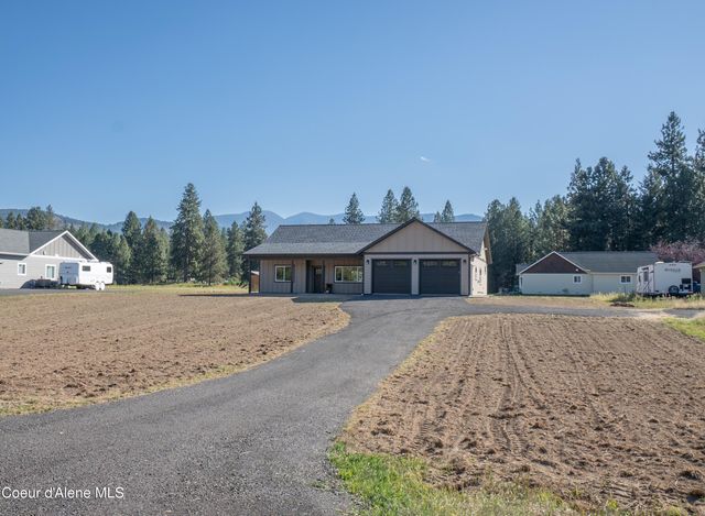 114 Airstrip Rd, Moyie Springs, ID 83845