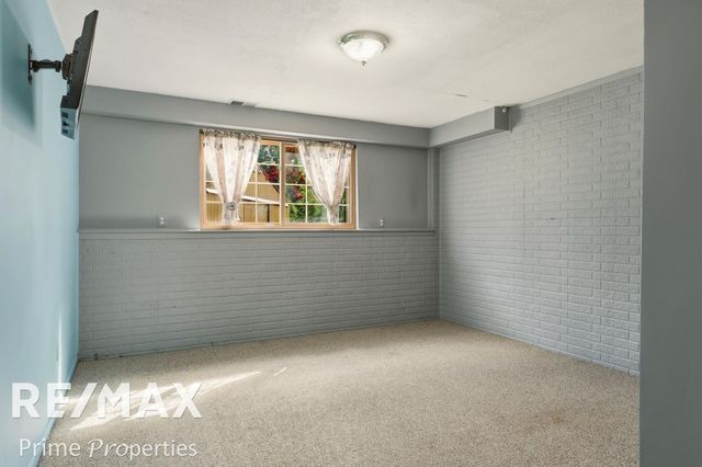 594 Lou Alice Drive, Columbiaville, MI 48421