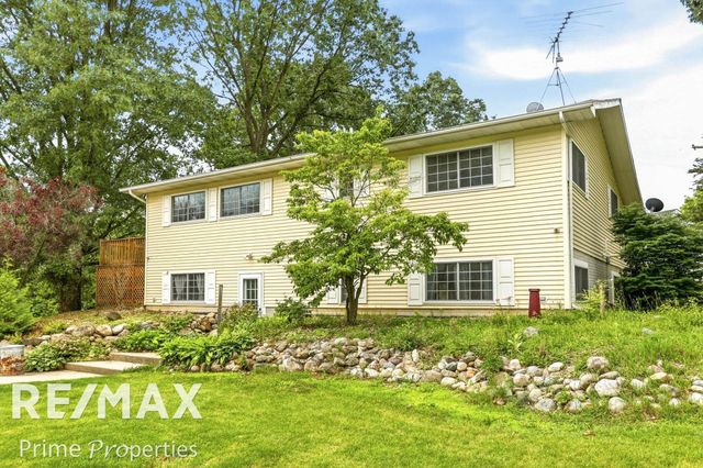 594 Lou Alice Drive, Columbiaville, MI 48421