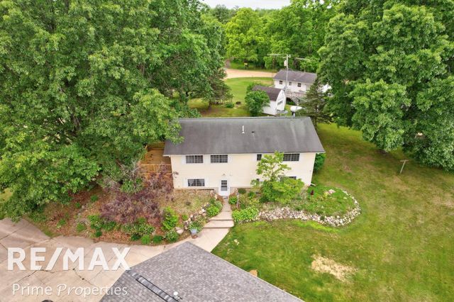 594 Lou Alice Drive, Columbiaville, MI 48421