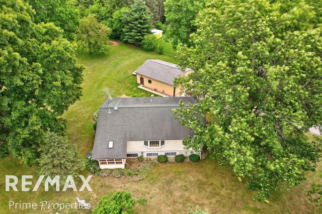 594 Lou Alice Drive, Columbiaville, MI 48421