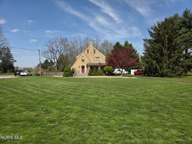 9856 S River Road, Waterville, OH 43566