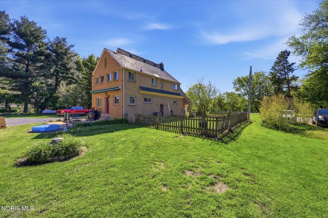 9856 S River Road, Waterville, OH 43566
