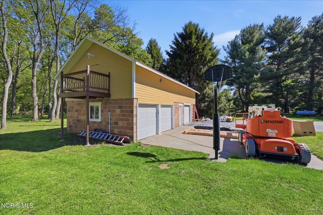 9856 S River Road, Waterville, OH 43566
