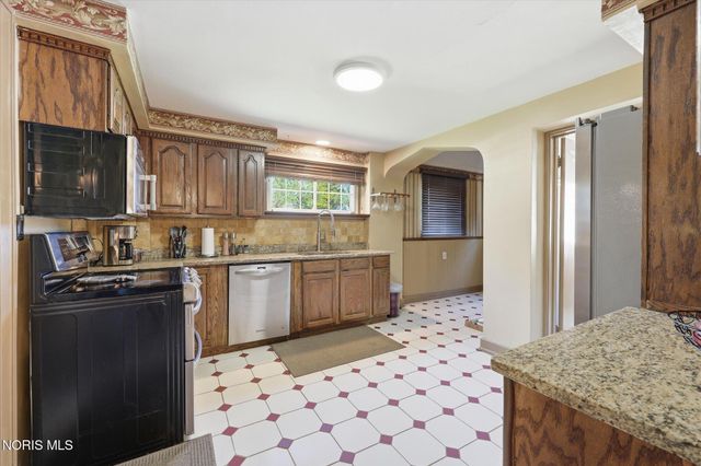 9856 S River Road, Waterville, OH 43566