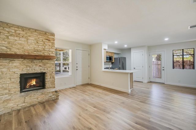 301 Algerita DR A, Georgetown, TX 78628