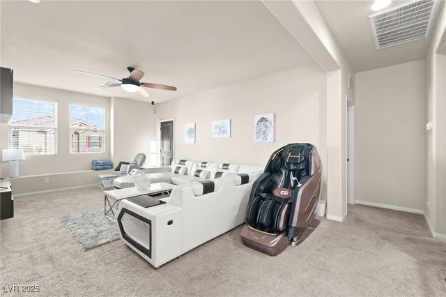 8973 Vista Pines Street, Las Vegas, NV 89178