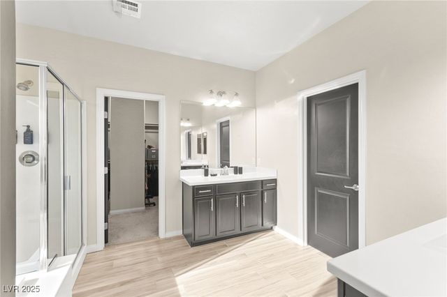 8973 Vista Pines Street, Las Vegas, NV 89178