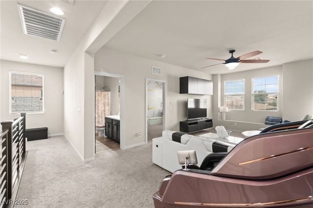 8973 Vista Pines Street, Las Vegas, NV 89178