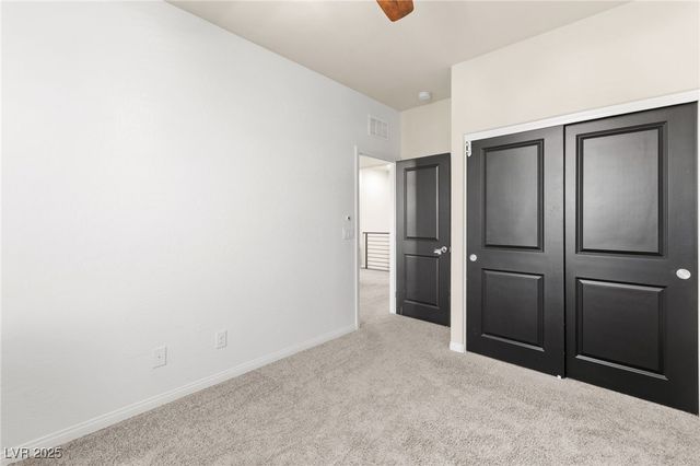 8973 Vista Pines Street, Las Vegas, NV 89178