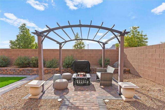 8973 Vista Pines Street, Las Vegas, NV 89178