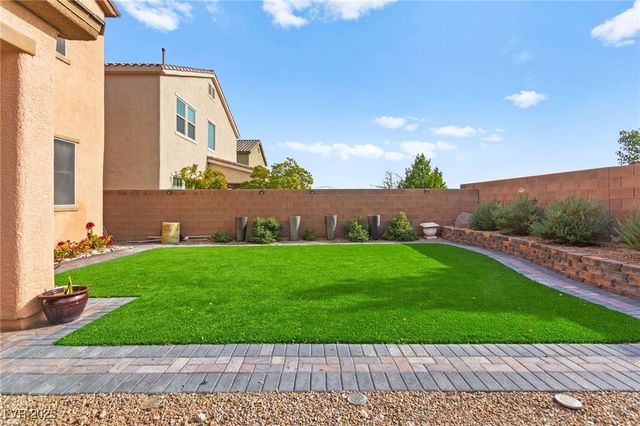 8973 Vista Pines Street, Las Vegas, NV 89178