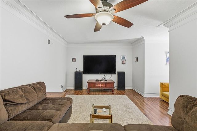13013 Corrington Avenue, Grandview, MO 64030