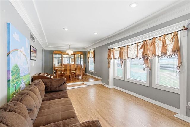 13013 Corrington Avenue, Grandview, MO 64030