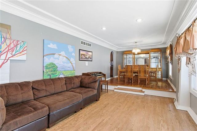 13013 Corrington Avenue, Grandview, MO 64030