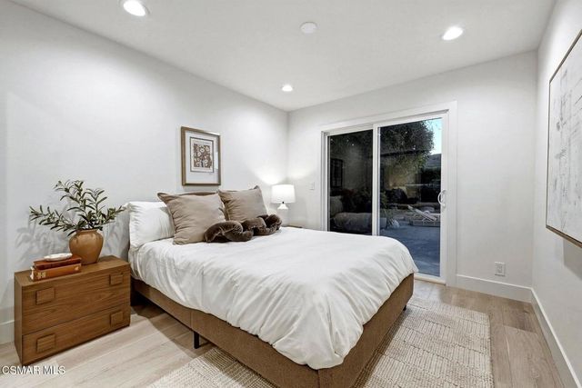 5525 Parkmor Road, Calabasas, CA 91302