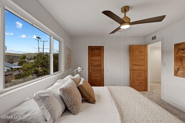 5525 Parkmor Road, Calabasas, CA 91302