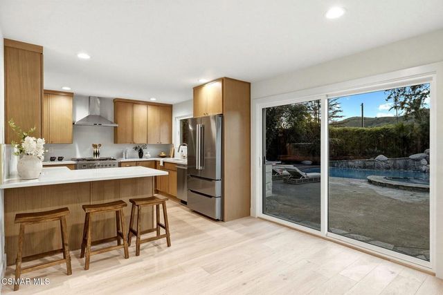 5525 Parkmor Road, Calabasas, CA 91302