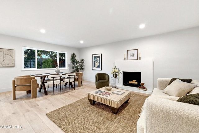 5525 Parkmor Road, Calabasas, CA 91302