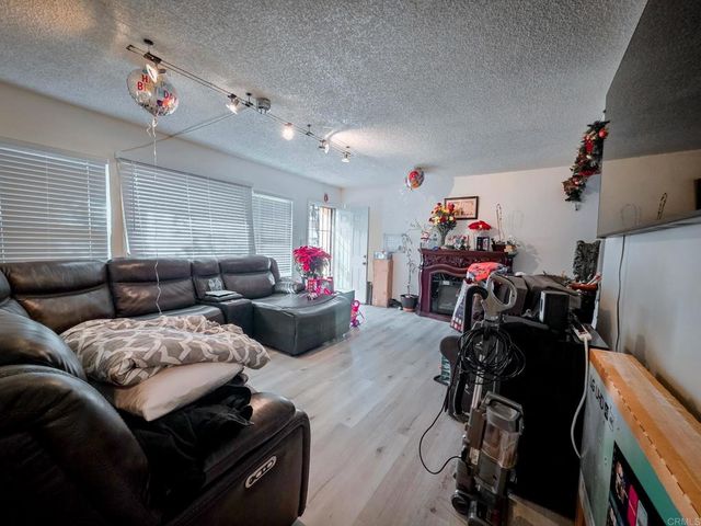 819 821 Raven Street, San Diego, CA 92102