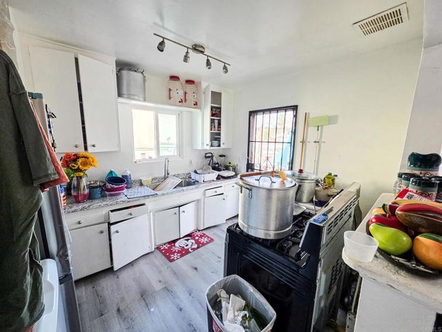 819 821 Raven Street, San Diego, CA 92102