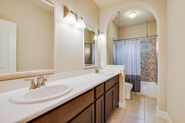 500 Victoria DR, Cedar Park, TX 78613