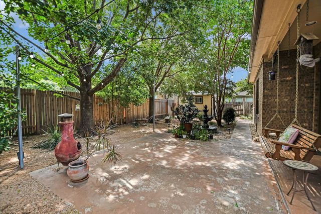500 Victoria DR, Cedar Park, TX 78613