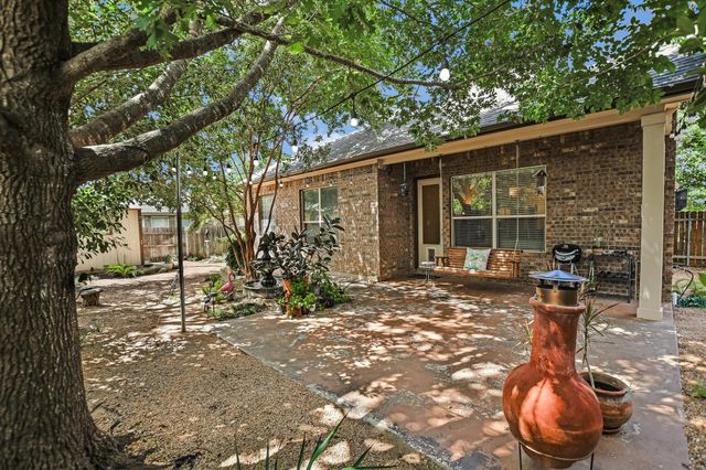 500 Victoria DR, Cedar Park, TX 78613