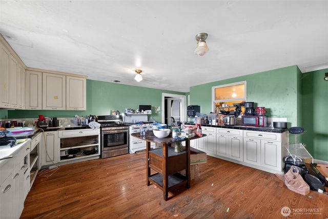 9801 Lenhart Road, Sumas, WA 98295